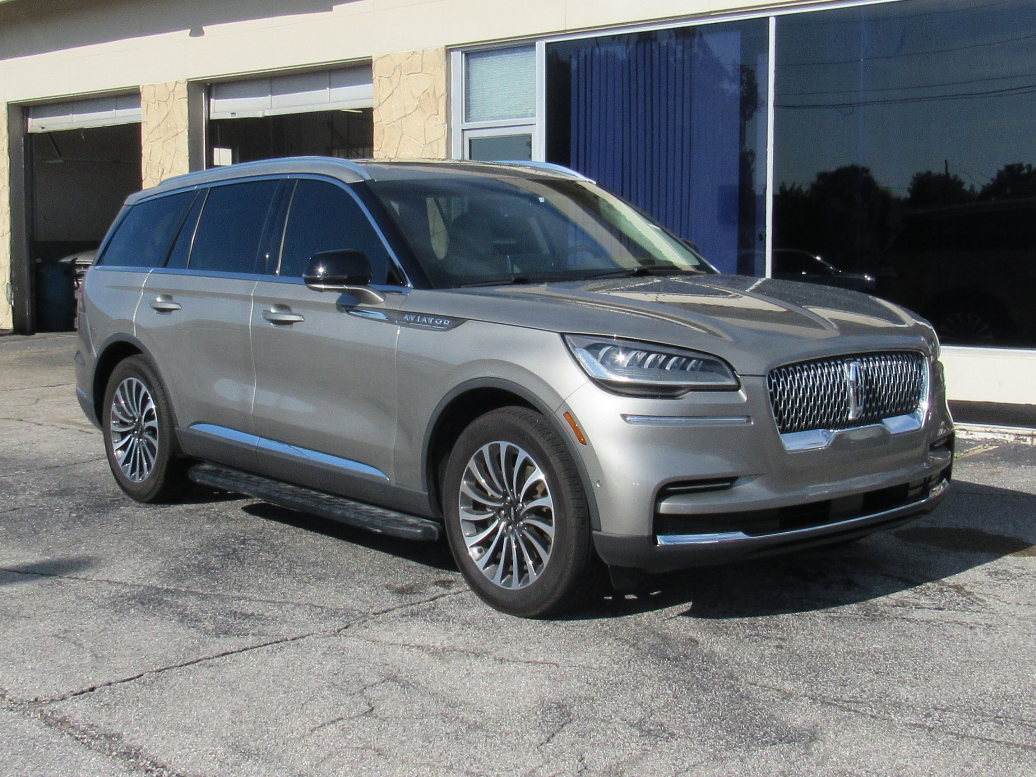 Used 2023 Lincoln Aviator Reserve w/ Equipment Group 201A video 1