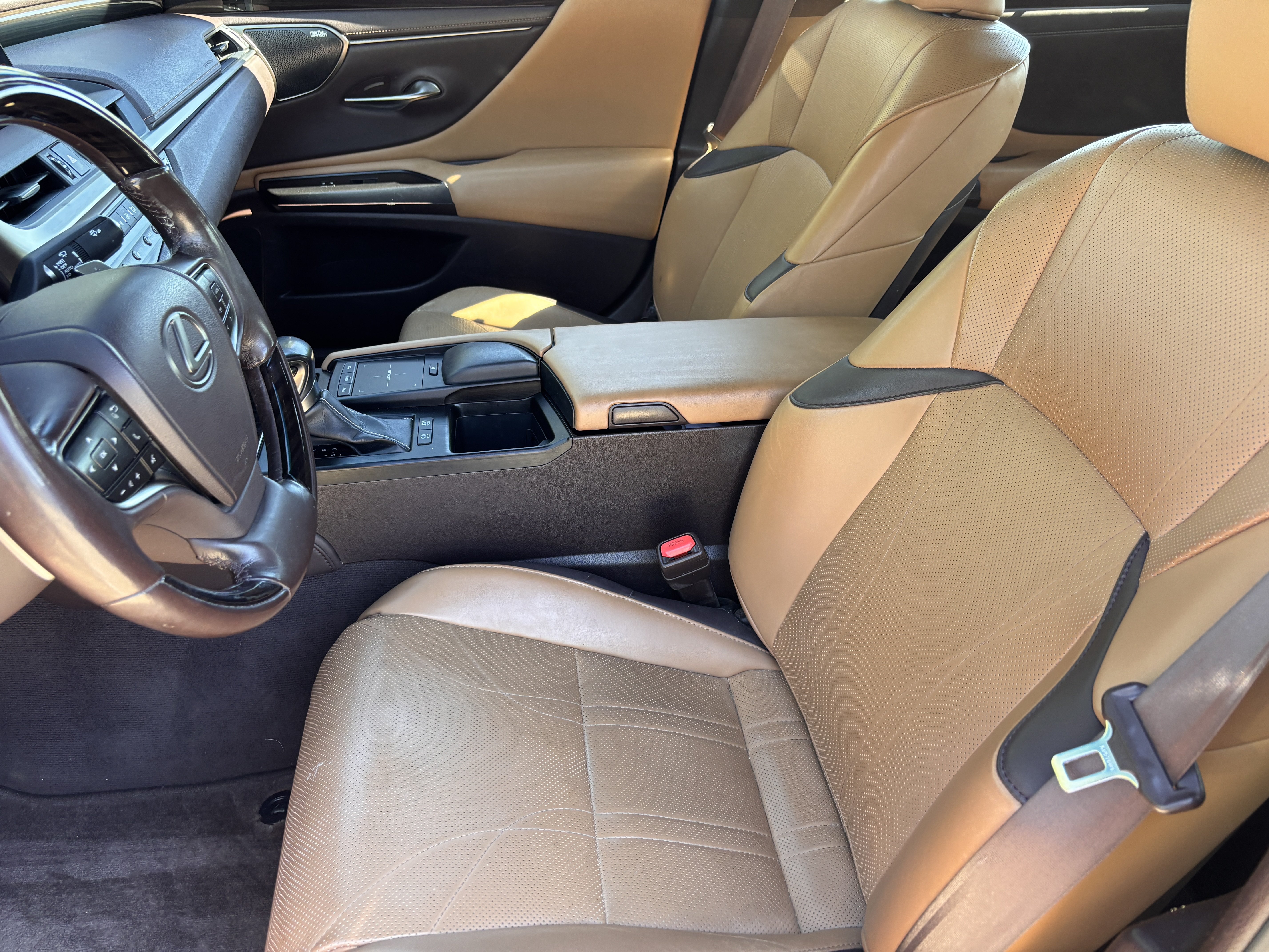 Used 2019 Lexus ES 300h Ultra Luxury FWD image 17