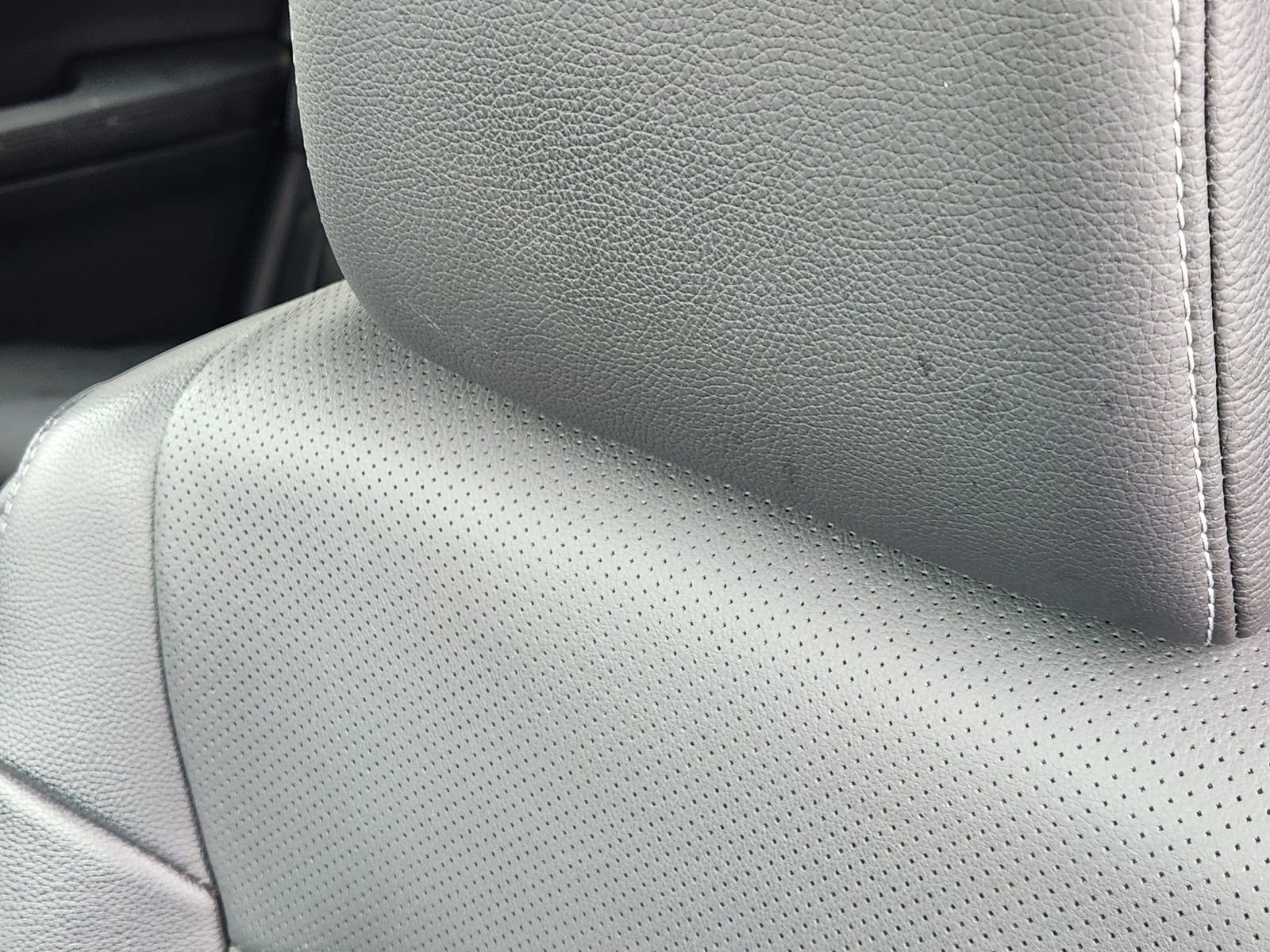 Used 2023 Honda Passport EX-L image 18