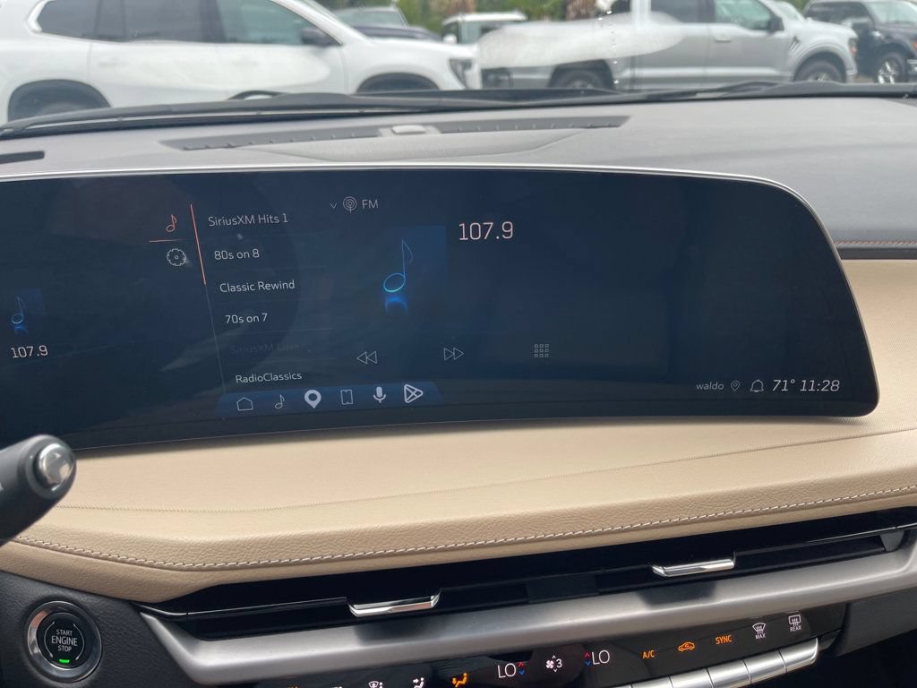 Used 2024 Cadillac XT4 Luxury w/ Cold Weather Package AWD/4WD image 21