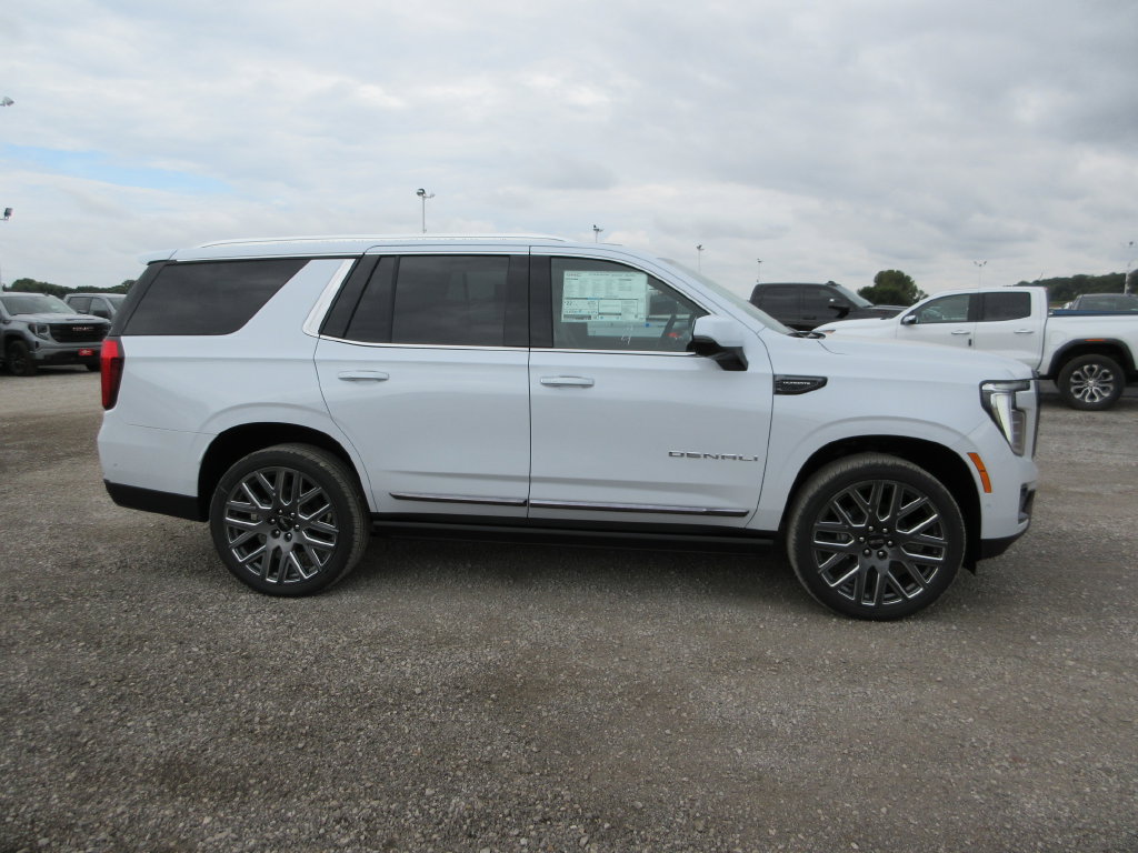 New 2027 GMC Yukon Denali Ultimate AWD/4WD image 3