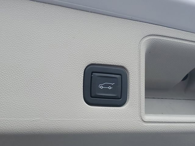 Certified 2024 GMC Terrain Denali w/ Denali Premium Package image 9