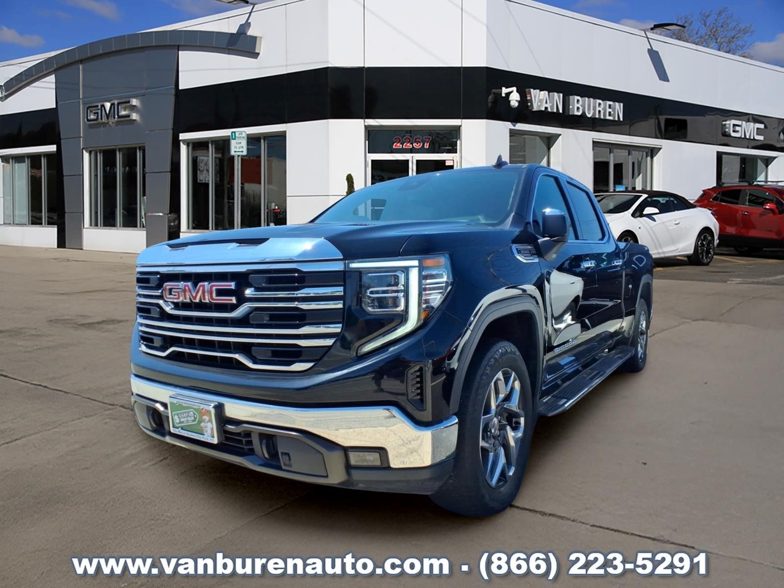 Used 2023 GMC Sierra 1500 SLT w/ SLT Premium Package AWD/4WD image 1