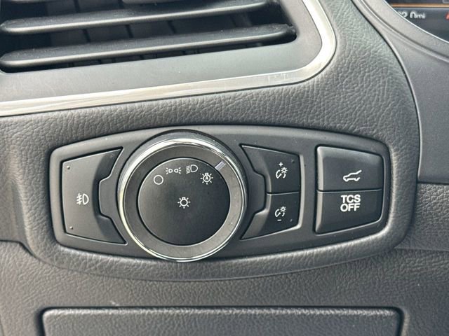 Used 2024 Ford Edge Titanium image 19