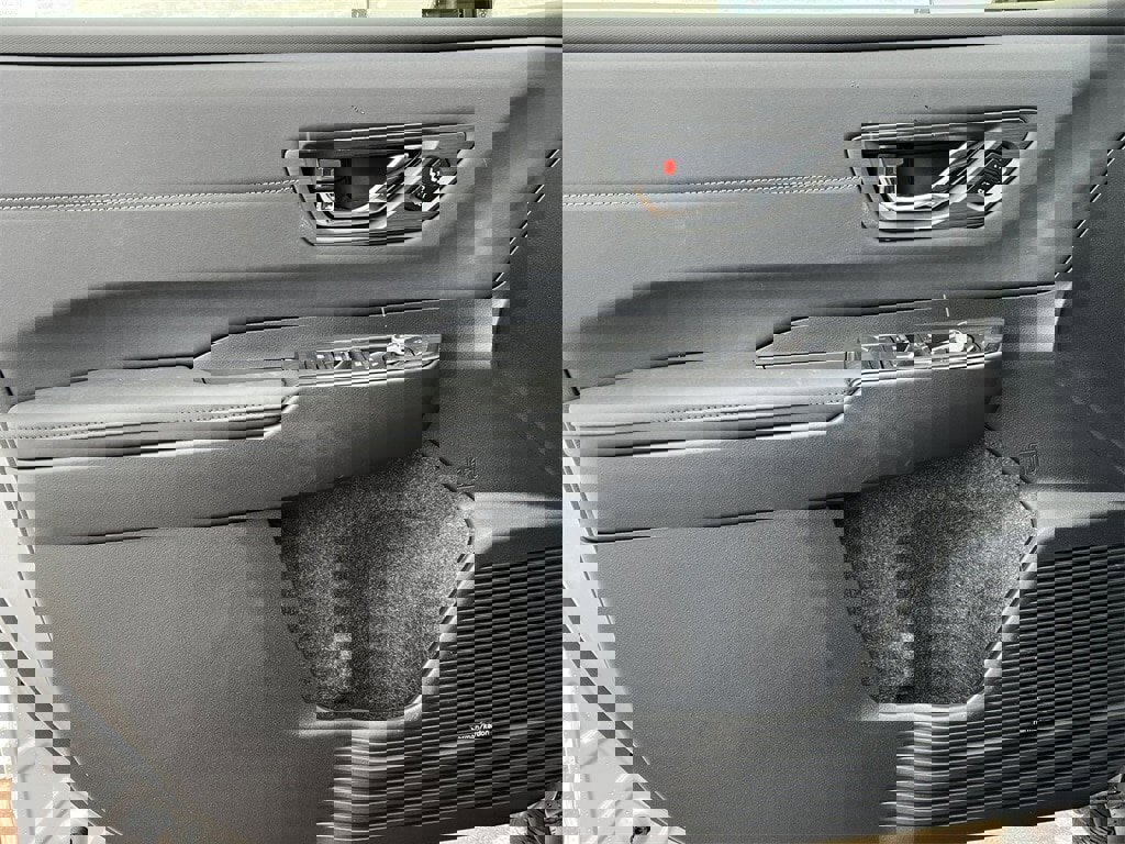 New 2026 Subaru Outback Touring image 13