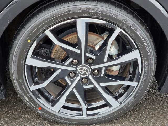 Used 2024 Toyota Prius Prime Premium FWD image 9