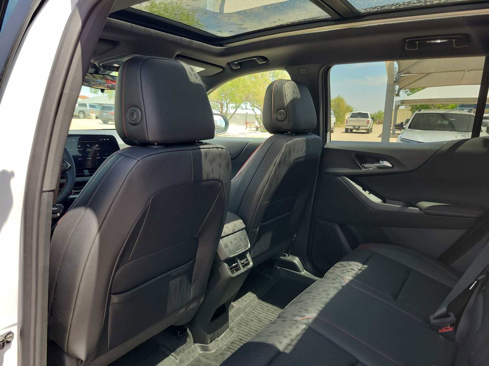 New 2026 Chevrolet Equinox RS w/ LPO, Floor Liner Package FWD image 16