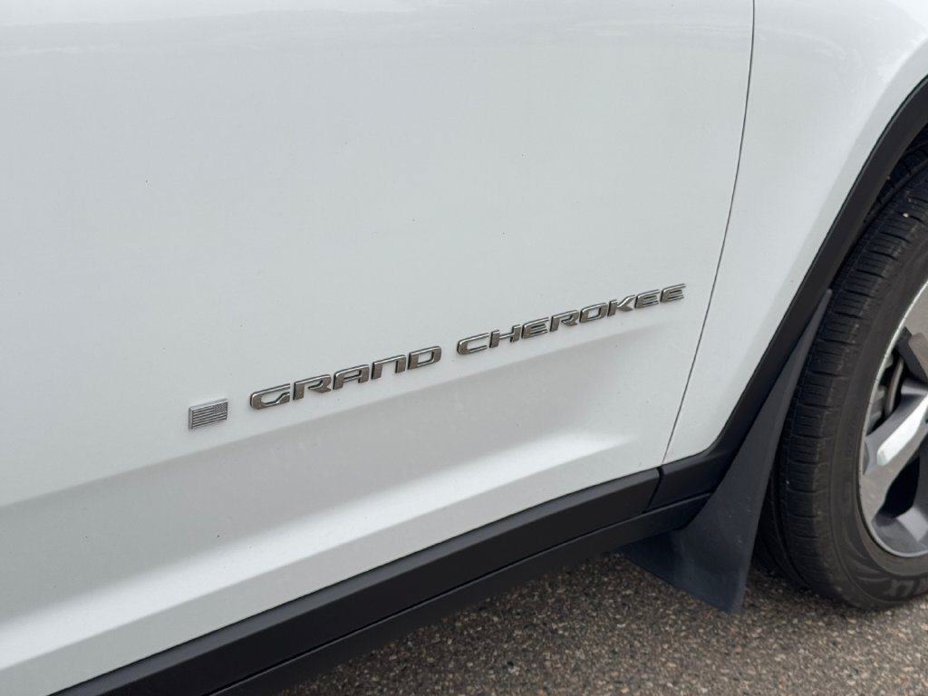 Used 2022 Jeep Grand Cherokee L Limited w/ Luxury Tech Group II AWD/4WD image 37