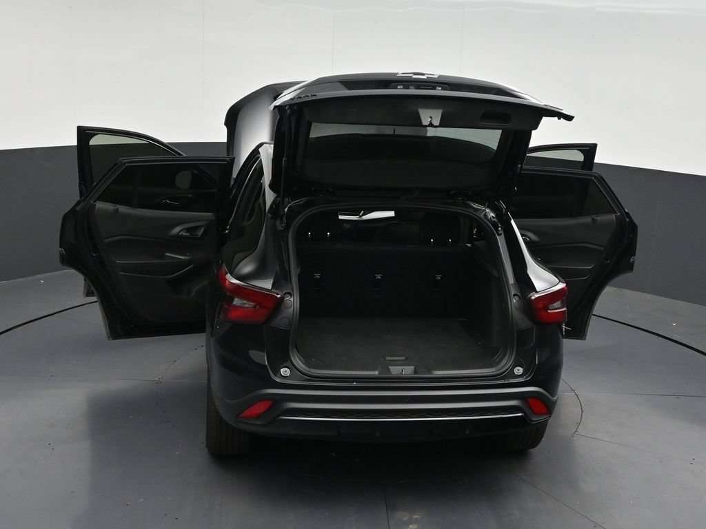 Used 2025 Chevrolet Trax RS w/ Driver Confidence Package FWD image 35