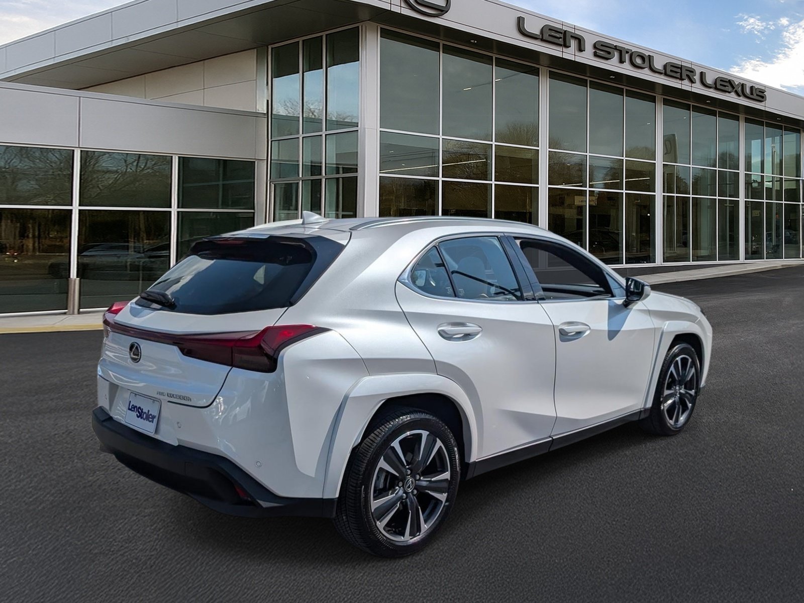 Certified 2025 Lexus UX 300h AWD w/ Accessory Package (Z1) image 3