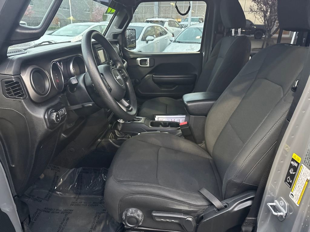 Used 2020 Jeep Gladiator Sport image 12