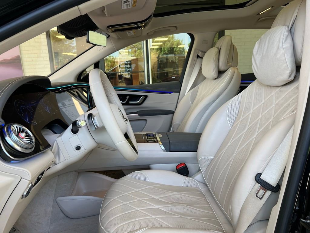 Used 2023 Mercedes-Benz EQS 580 4MATIC SUV w/ Exclusive Trim Package image 8