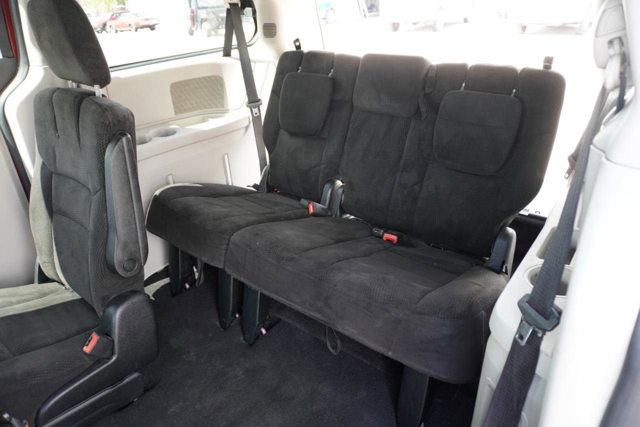 Used 2014 Dodge Grand Caravan SE FWD image 21