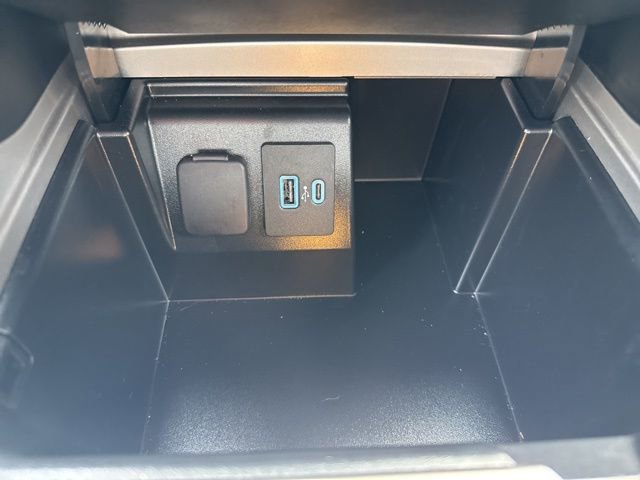 Used 2023 Ford Explorer XLT w/ Equipment Group 202A image 26