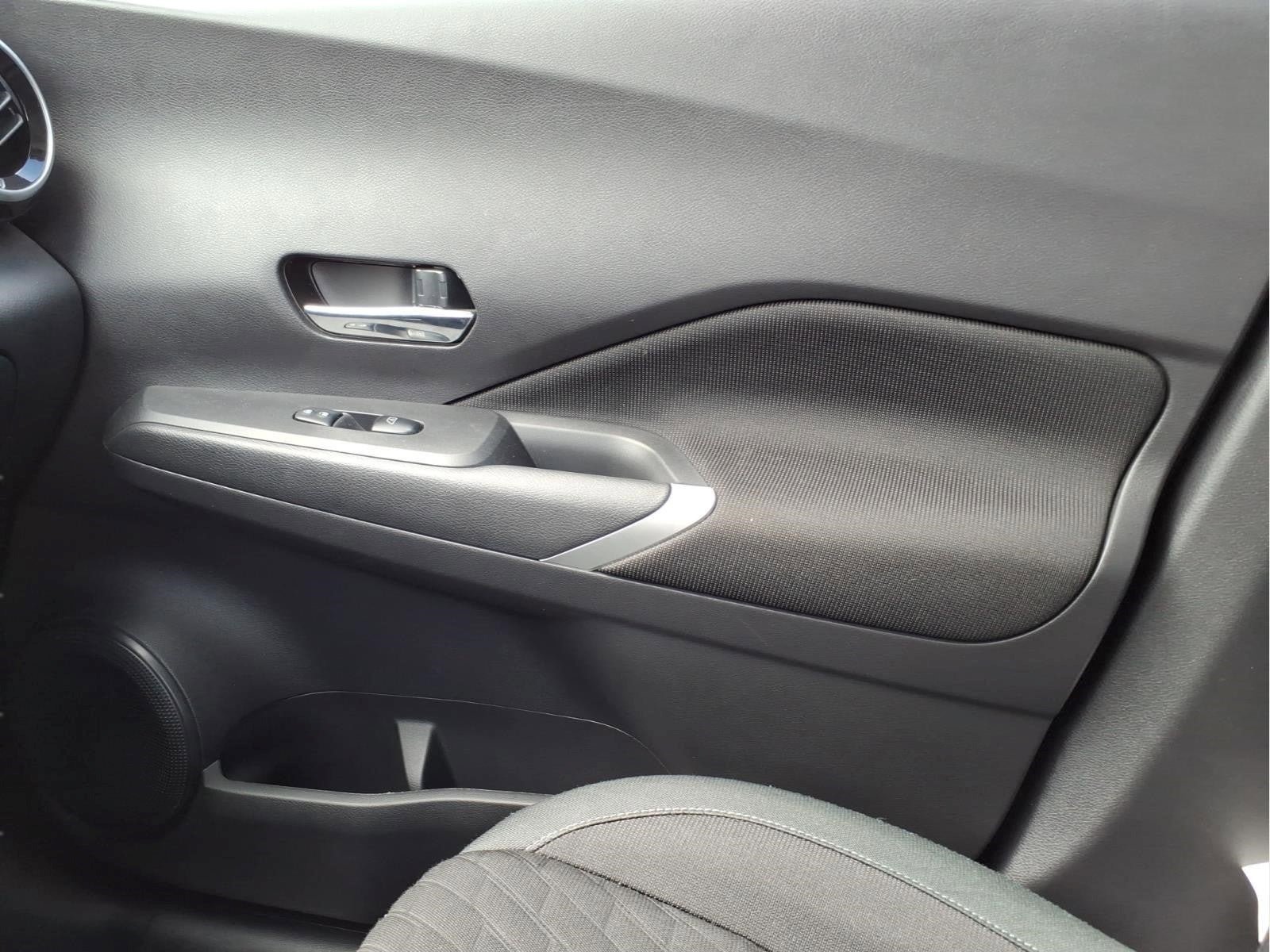 Used 2024 Nissan Kicks SV FWD image 26
