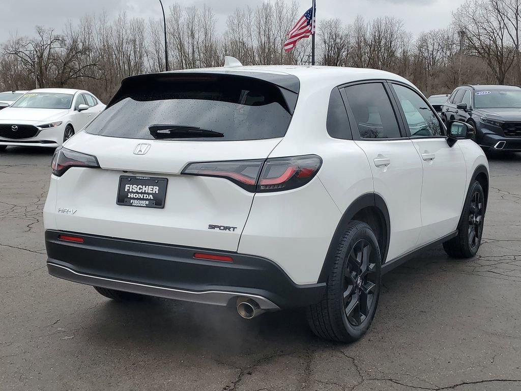 Used 2024 Honda HR-V Sport image 3