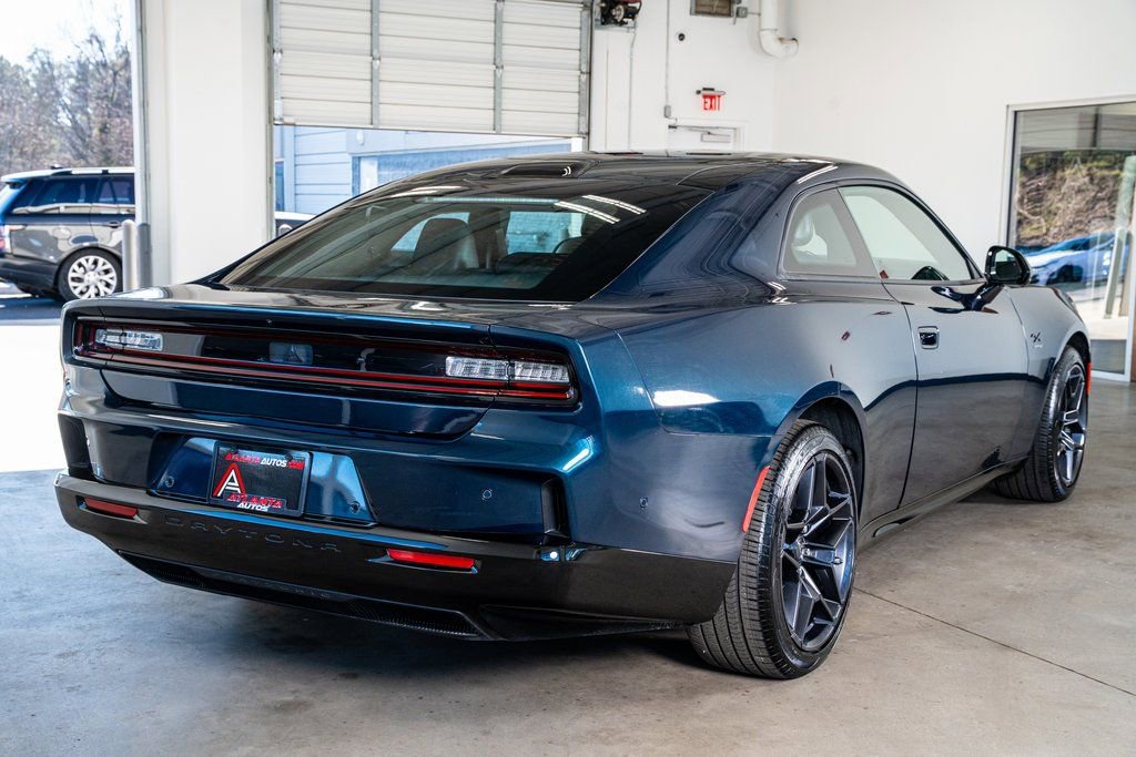 Used 2024 Dodge Charger Daytona R/T w/ Plus Group AWD/4WD image 6