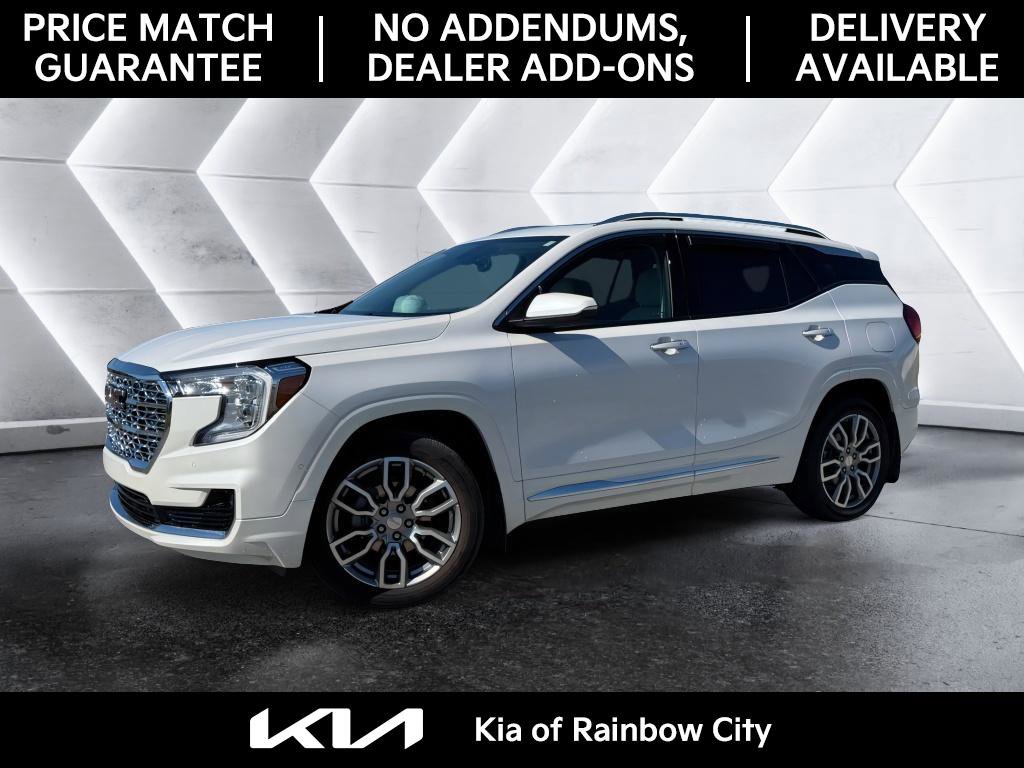 Used 2024 GMC Terrain Denali w/ Denali Premium Package image 4