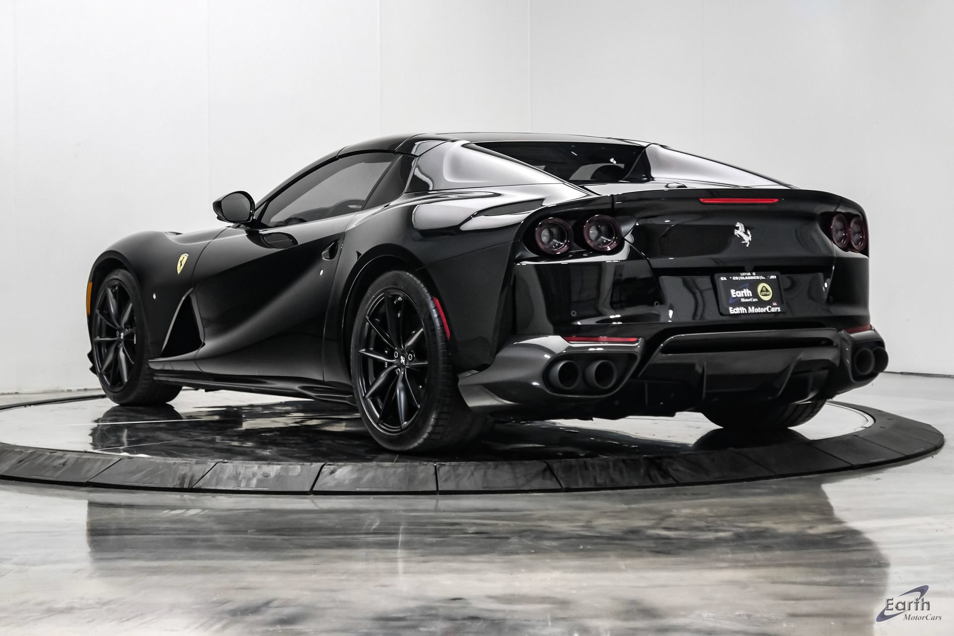 Used 2022 Ferrari 812 GTS RWD image 14
