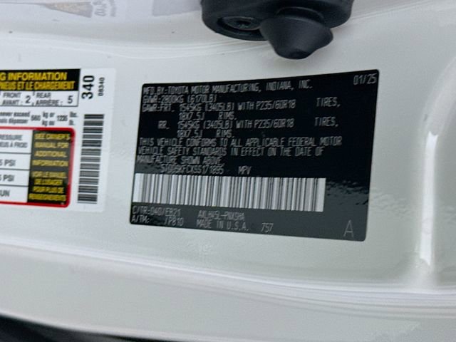 Used 2025 Toyota Sienna XSE w/ XSE Plus Package image 34