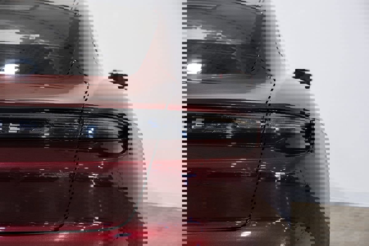 Used 2021 Porsche Taycan 4S w/ Premium Package image 47