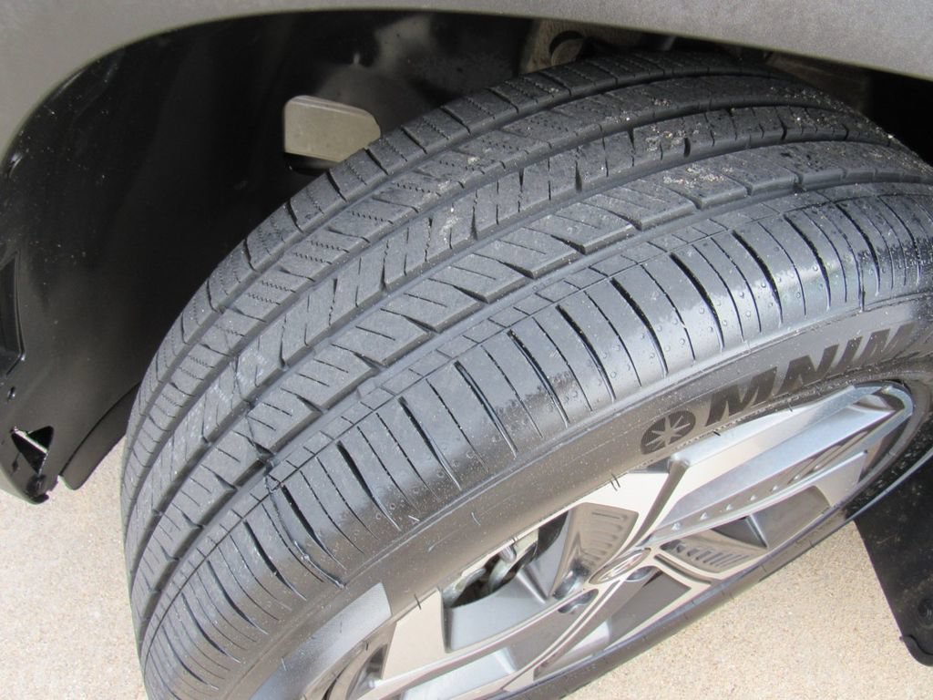 Certified 2022 Hyundai Tucson Limited FWD image 11