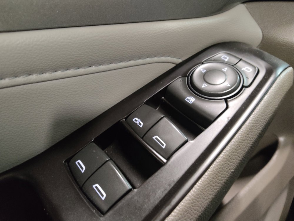 Used 2020 Chevrolet Traverse LT w/ Driver Confidence II Package AWD/4WD image 27