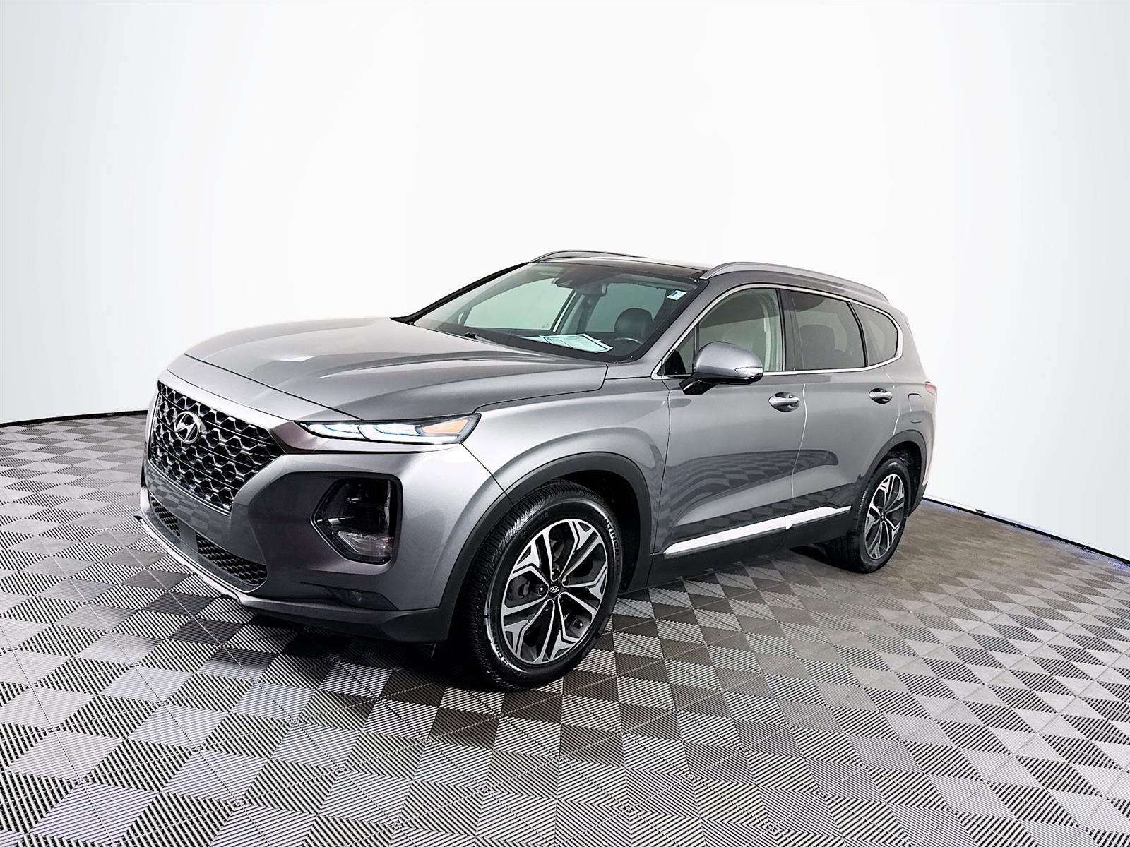 Used 2019 Hyundai Santa Fe Limited image 4
