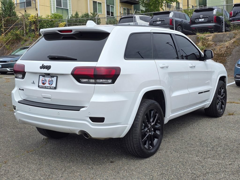 Used 2021 Jeep Grand Cherokee Laredo X AWD/4WD image 8