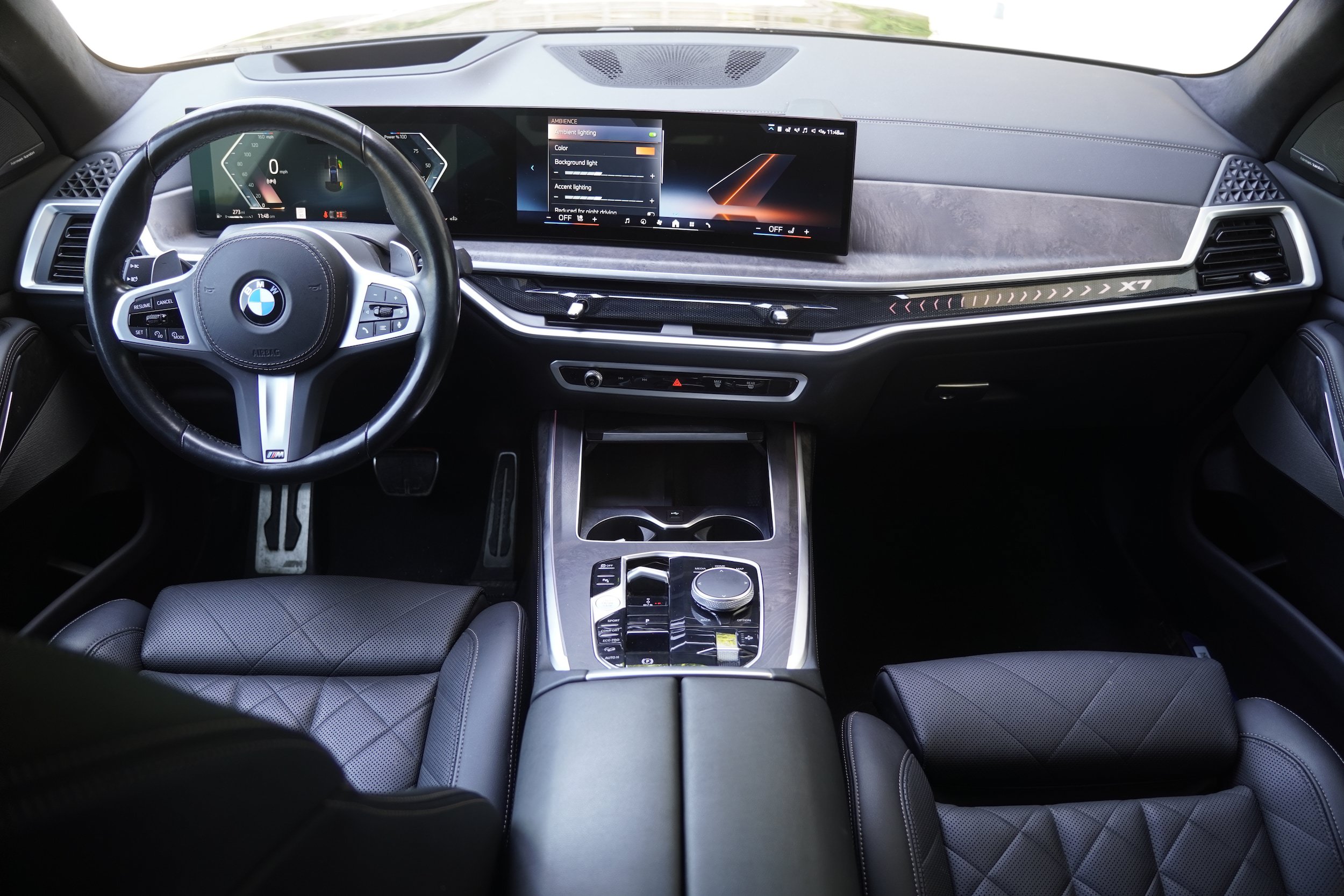 Used 2024 BMW X7 xDrive40i w/ M Sport Package AWD/4WD image 16