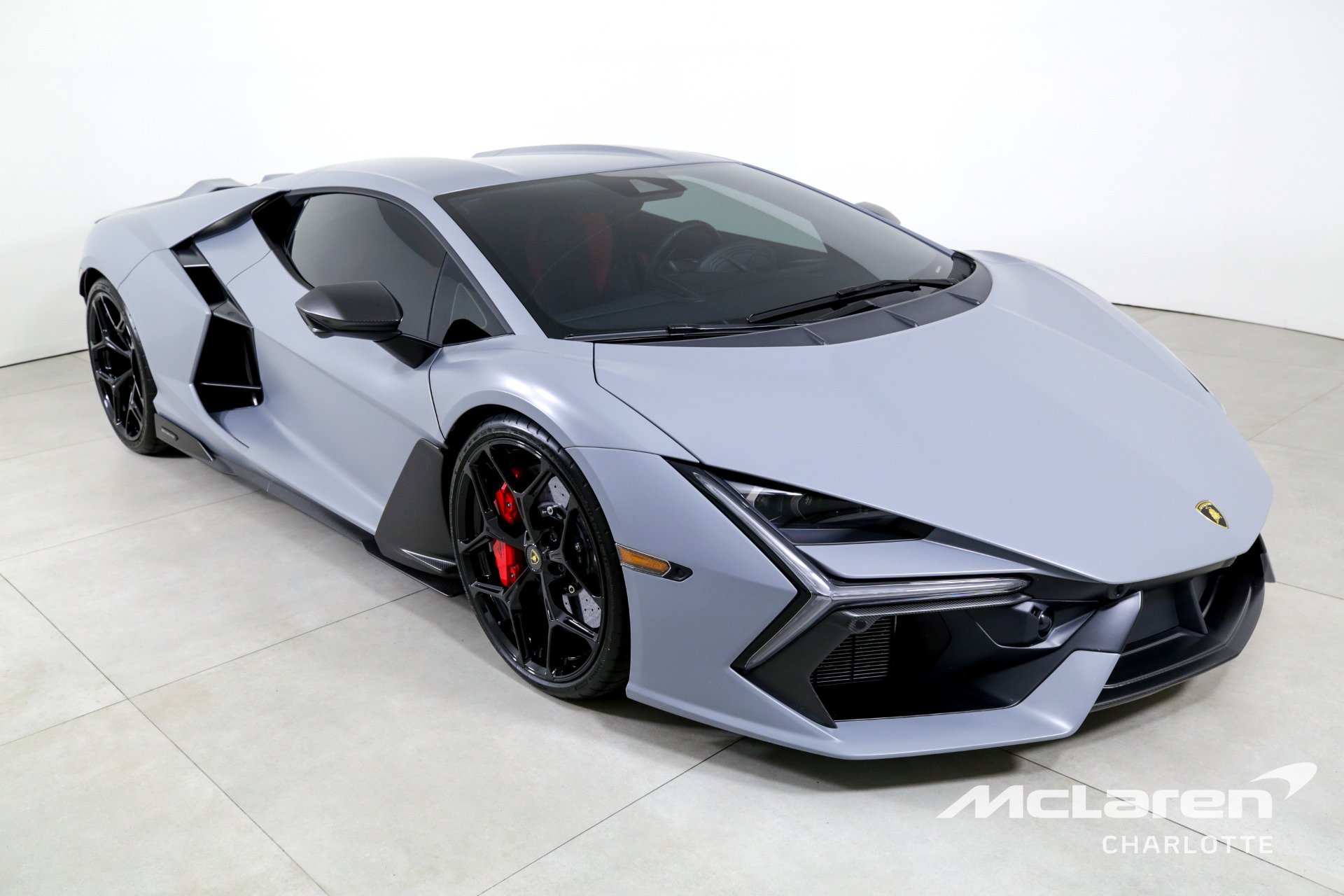 Used 2024 Lamborghini Revuelto image 3