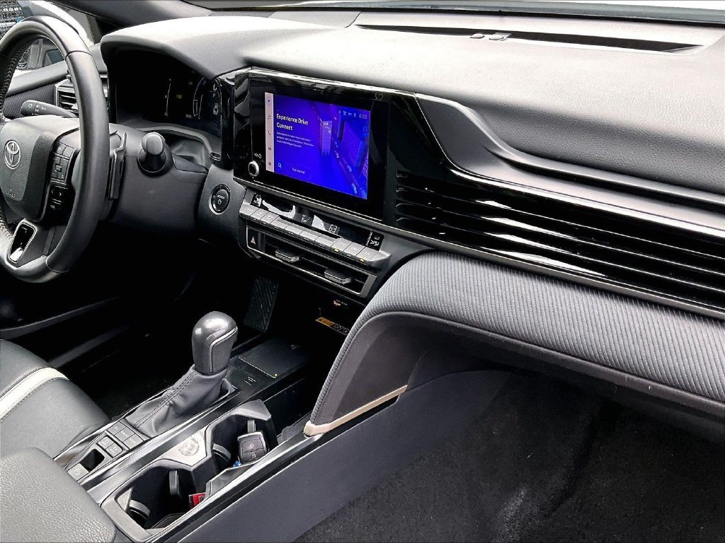 Used 2025 Toyota Camry SE FWD image 14