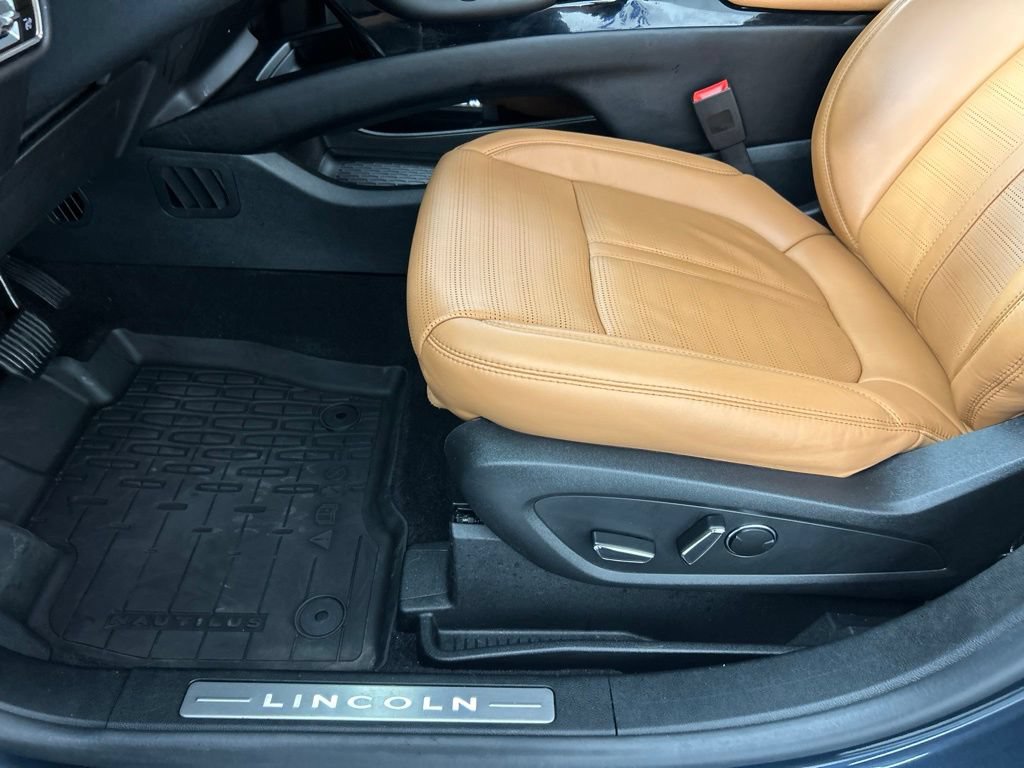Used 2023 Lincoln Nautilus Black Label AWD/4WD image 29