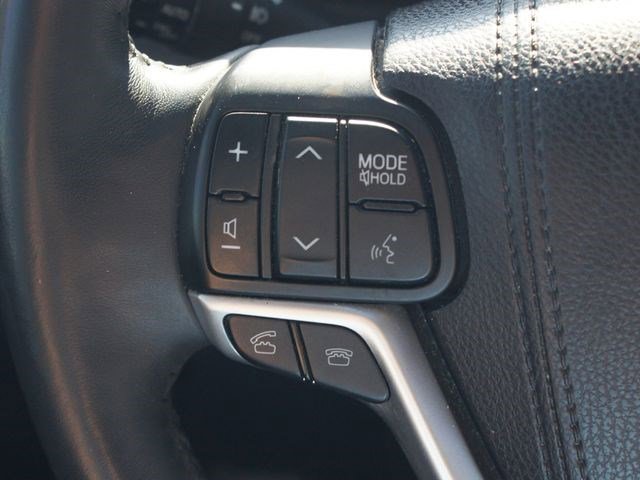 Used 2016 Toyota Sienna Limited Premium image 11