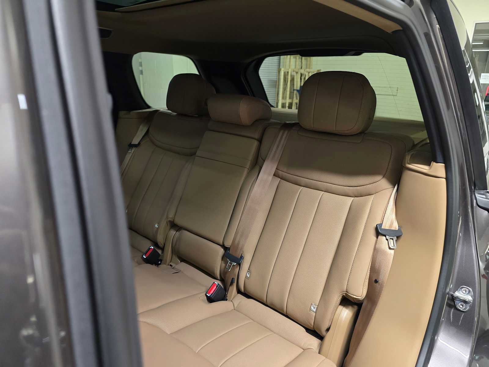 New 2026 Land Rover Range Rover SE image 19