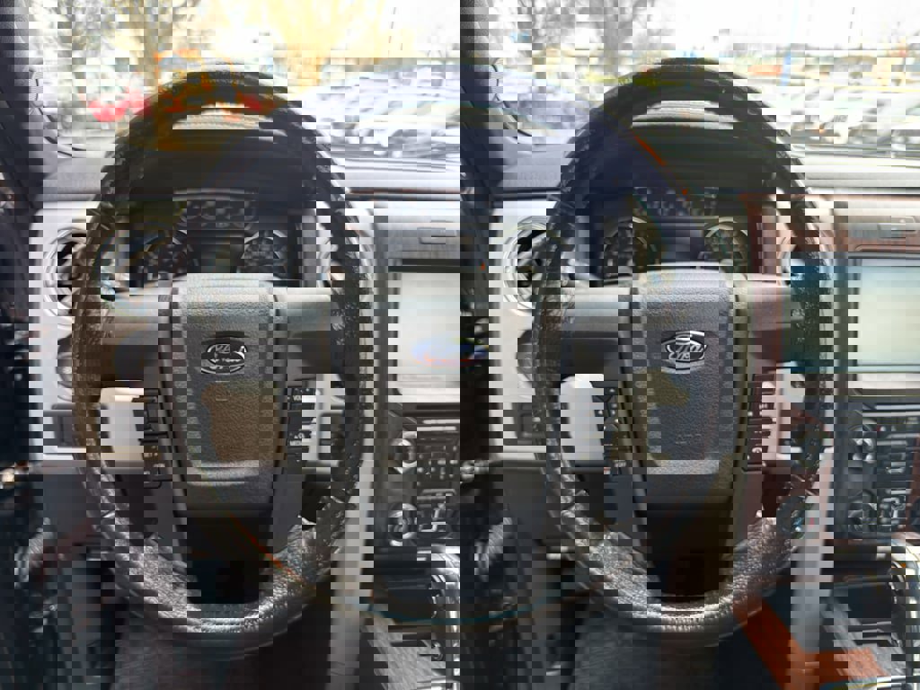 Used 2013 Ford F150 Lariat w/ Luxury Equipment Group image 26