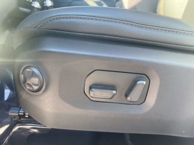 New 2025 Jeep Wrangler Sahara image 6