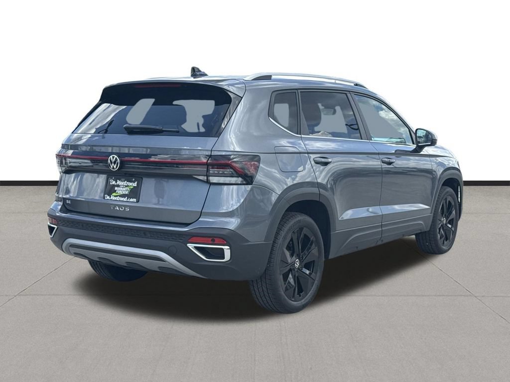 New 2026 Volkswagen Taos SE FWD image 5