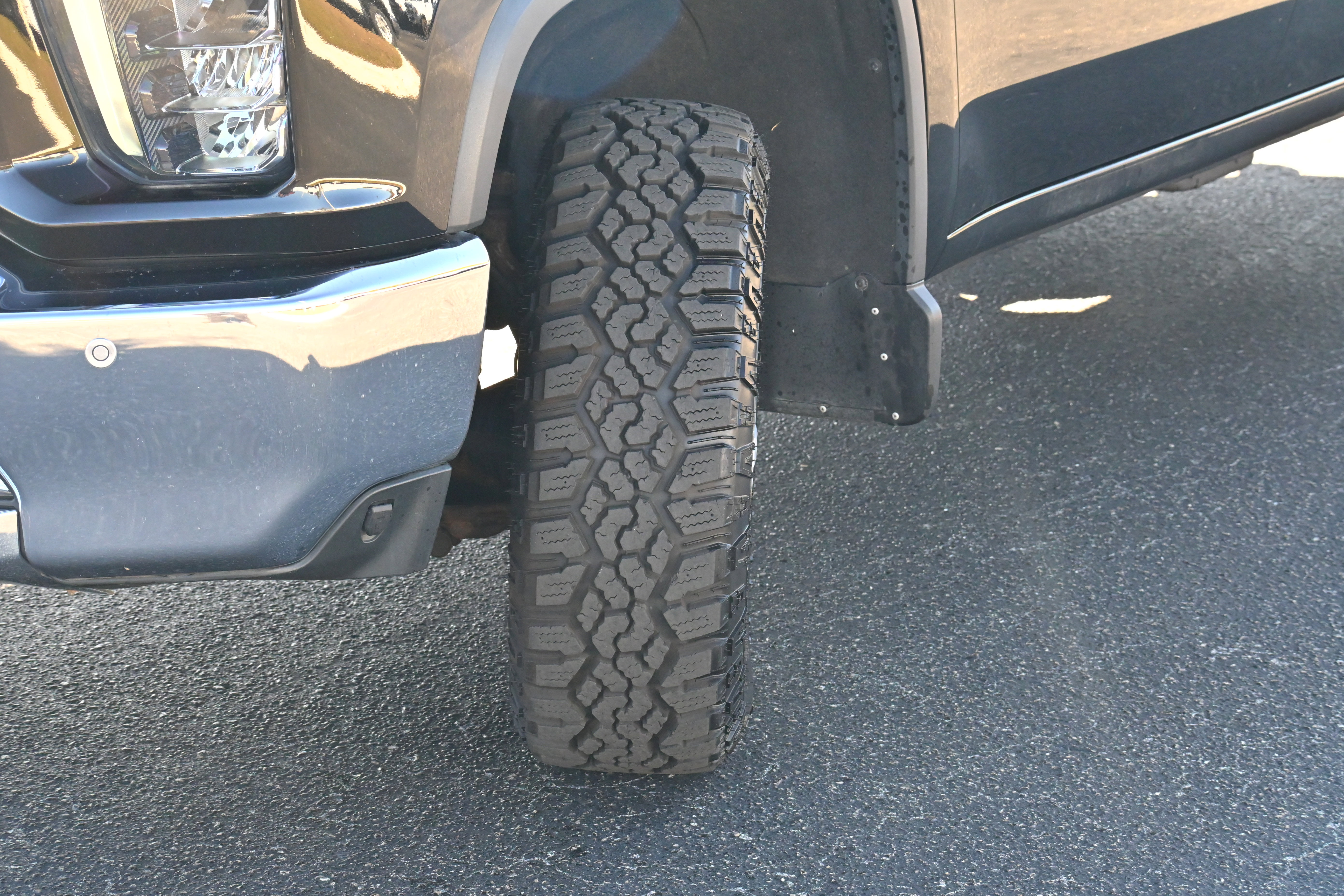 Used 2020 Chevrolet Silverado 2500 LTZ w/ LTZ Plus Package image 32