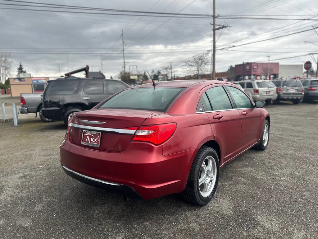 Used 2011 Chrysler 200 Touring image 6