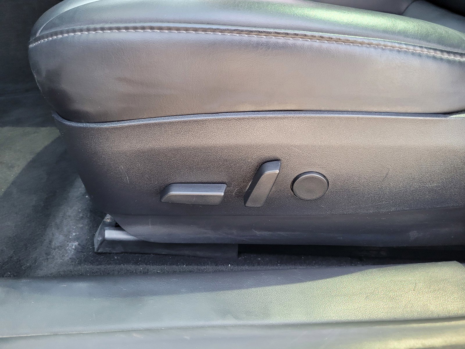 Used 2018 Tesla Model 3 Long Range AWD/4WD image 11