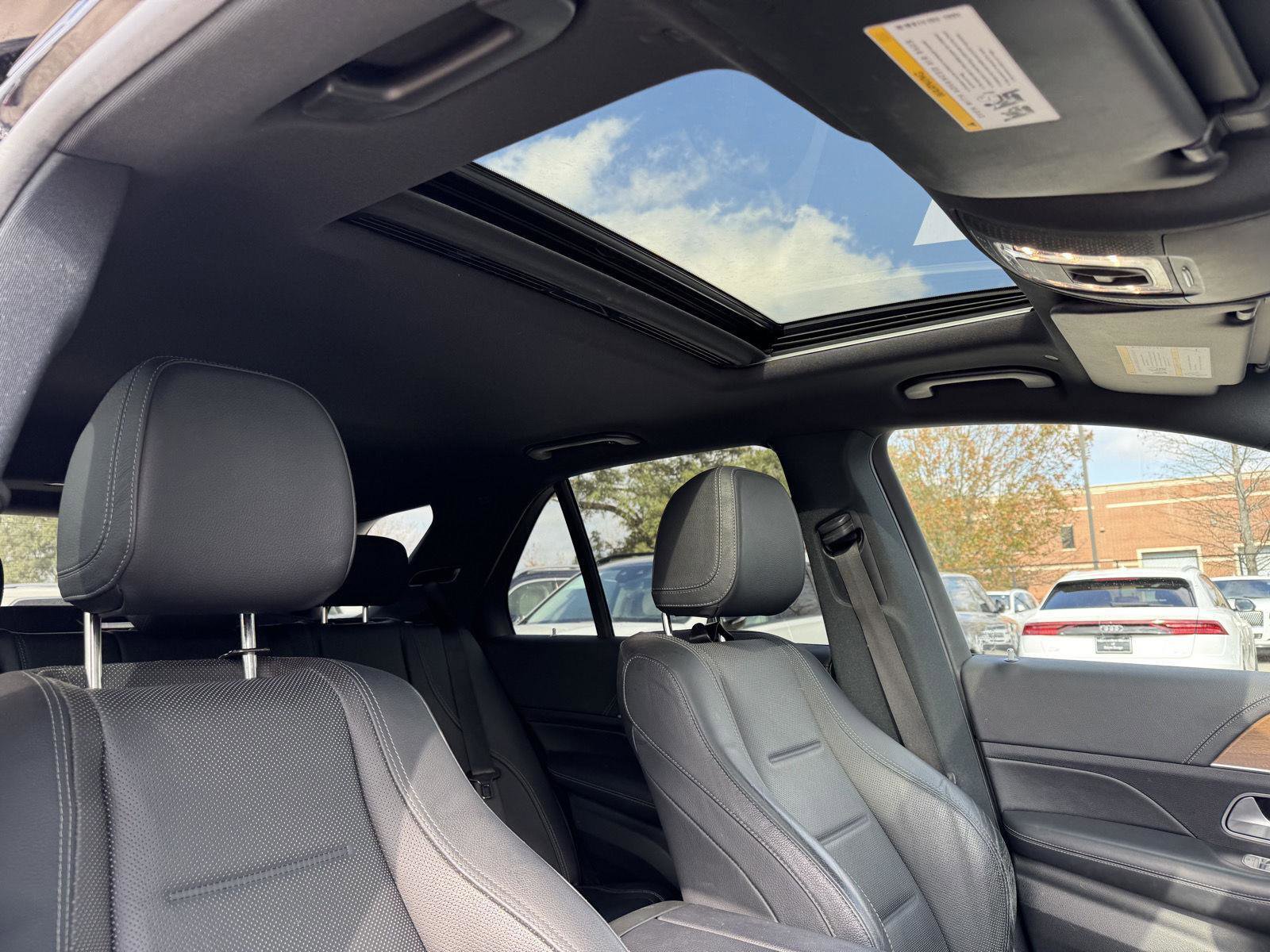 Used 2021 Mercedes-Benz GLE 450 4MATIC image 31