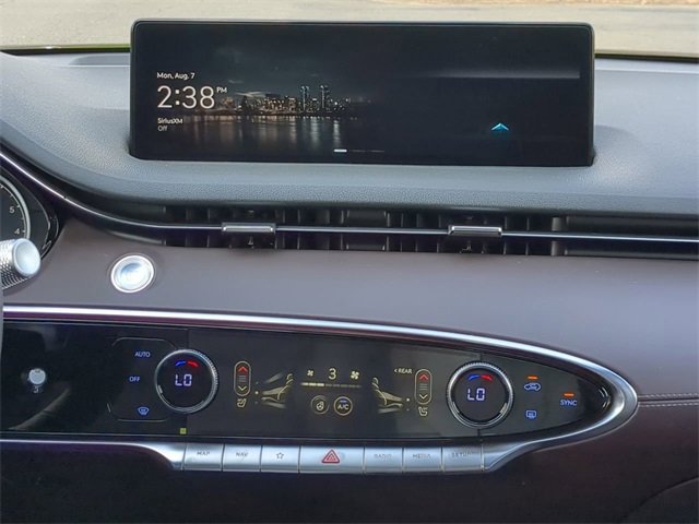 Used 2024 Genesis GV70 2.5T w/ Advanced Package image 17