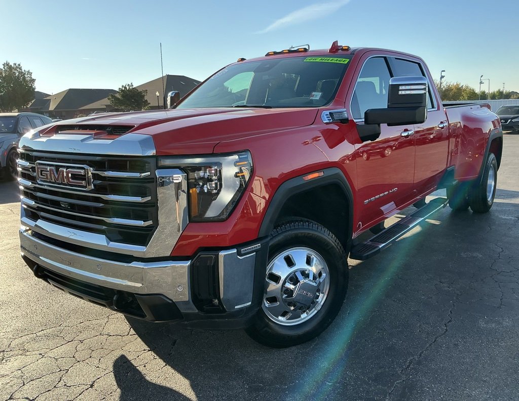 Used 2024 GMC Sierra 3500 SLT w/ SLT Convenience Package image 3