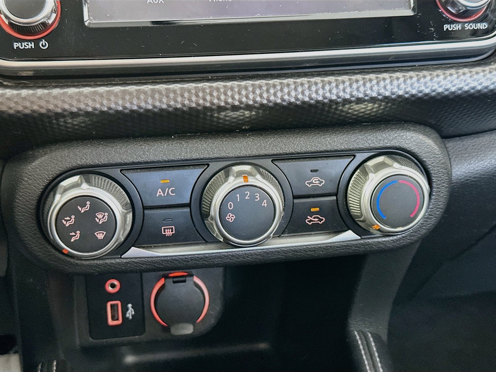 Used 2019 Nissan Kicks S FWD image 15