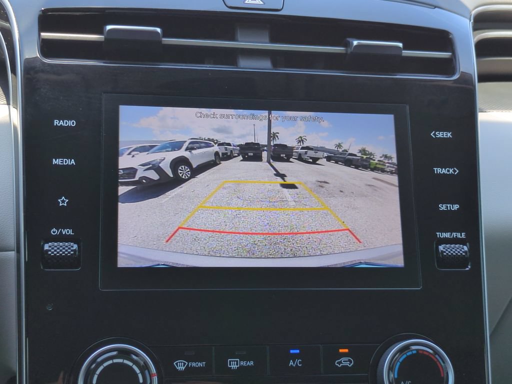 Used 2024 Hyundai Tucson SE FWD image 16