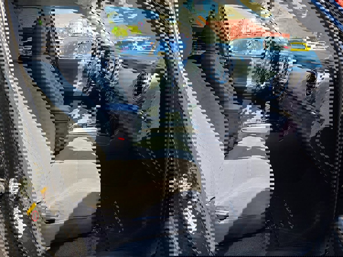 Used 2018 Toyota Tacoma SR5 image 10