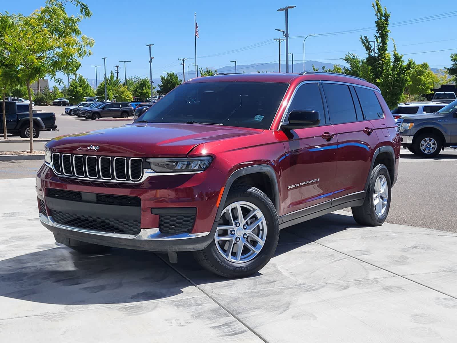 Used 2022 Jeep Grand Cherokee L Laredo w/ Luxury Tech Group I