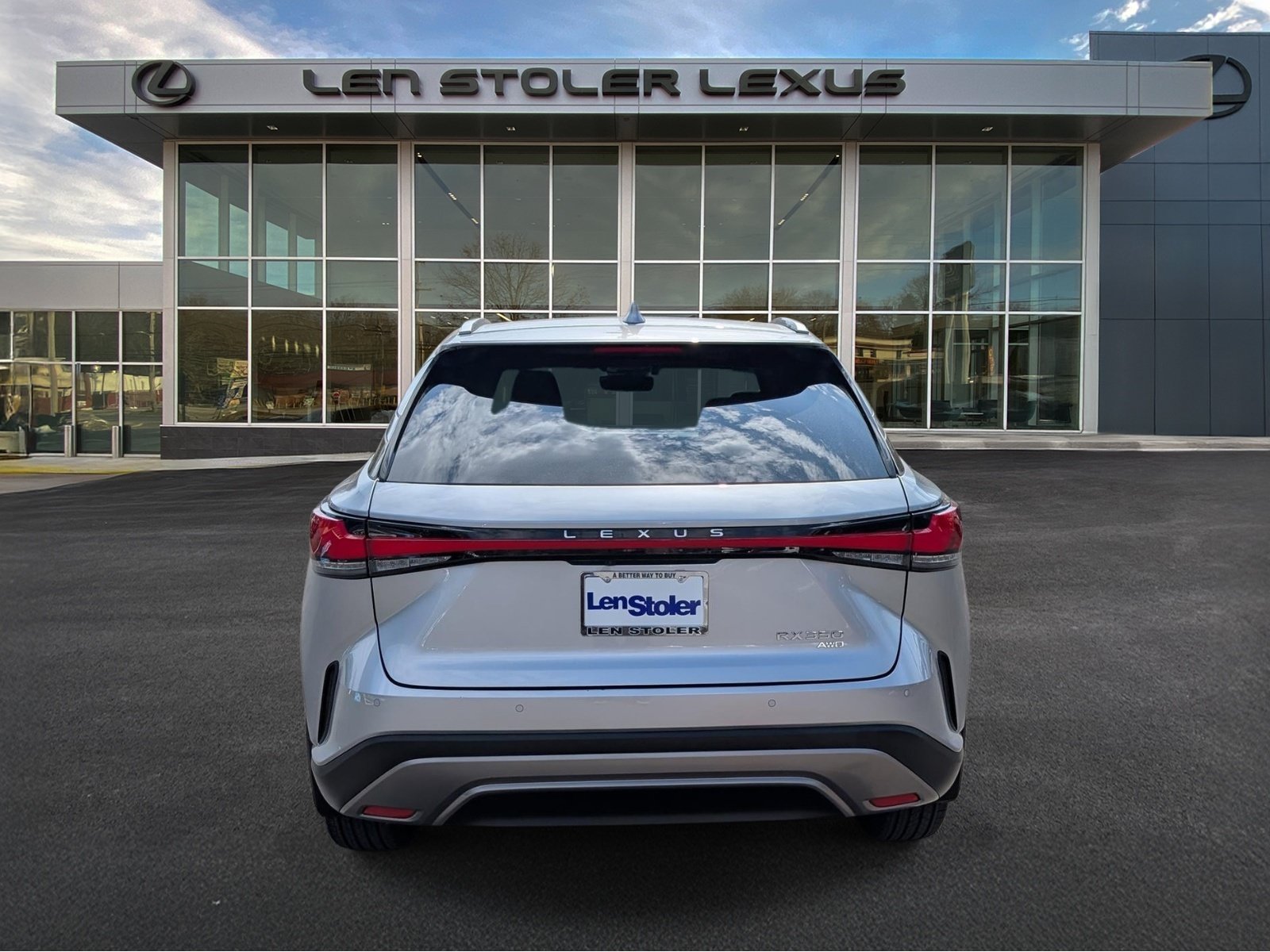 Used 2024 Lexus RX 350 Premium w/ Accessory Package (Z1) AWD/4WD image 4