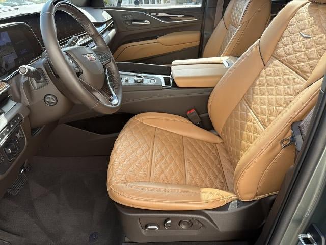 Certified 2023 Cadillac Escalade Premium Luxury w/ LPO, Radiant Package AWD/4WD image 9